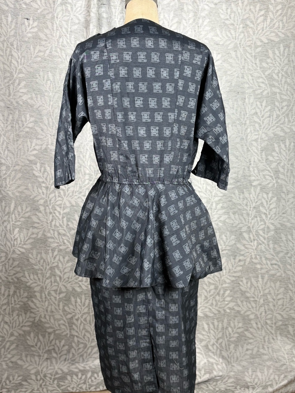 Vintage 80s Rabbit Rabbit Rabbit Designs Peplum Dress With Sash 9/10 - Picture 2 of 4